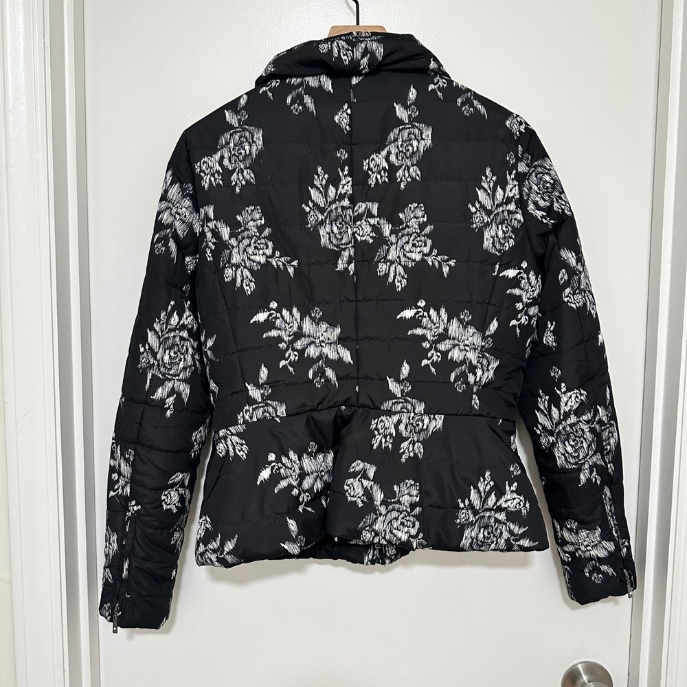 WHITE HOUSE BLACK MARKET |‎ Women's Floral Quilted Full Zip Puffer Jacket, M - Picture 5 of 11